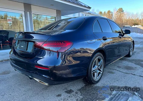 2022 Mercedes-Benz E 350 4Matic z USA, uszkodzony, nr VIN W1KZF8EBXNB026153